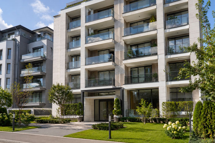 Costituzione del condominio, parti comuni e clausole di riserva nel rogito d’apertura