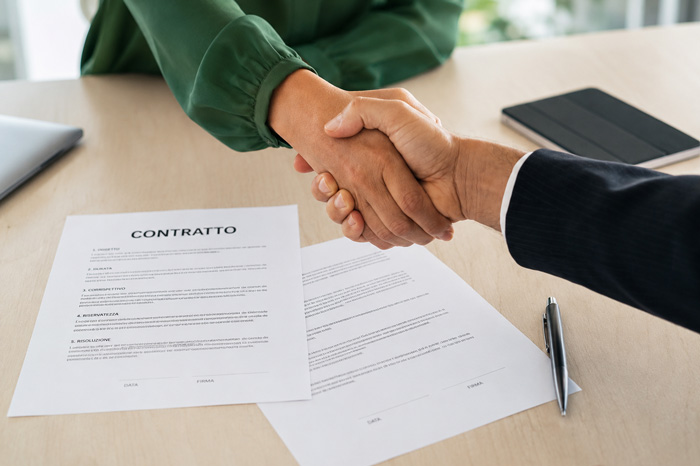 Contratti di rete tra professionisti, STP e limiti nella professione notarile